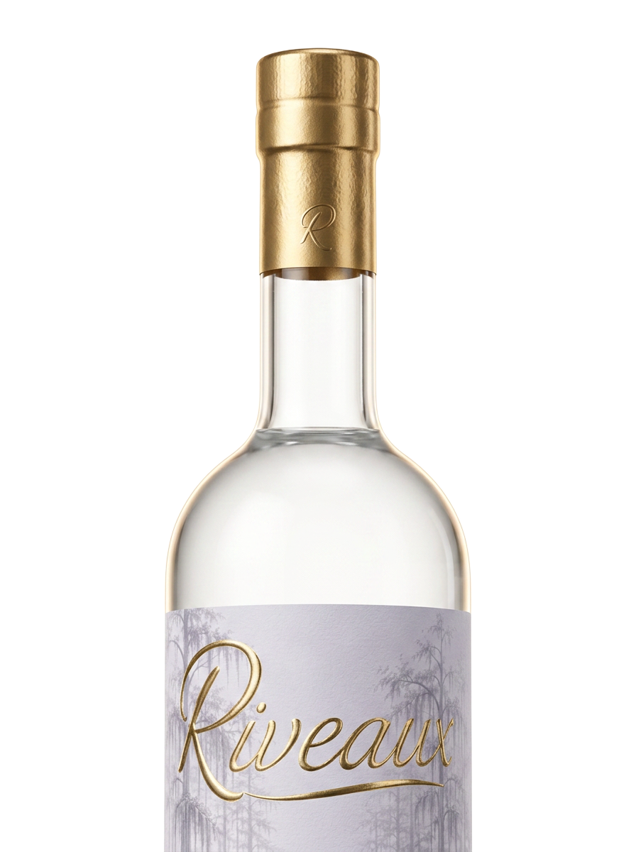 Riveaux Vodka bottle detail